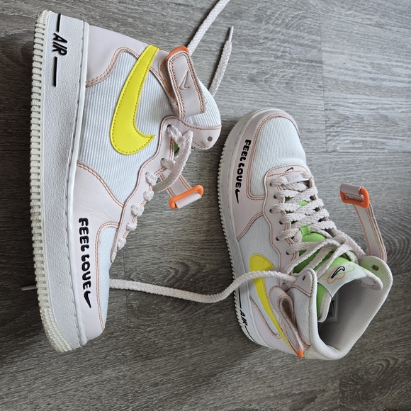 Nike Air Force 1 '07 Mid "Feel Love" - Women's Size 8 - Picture 6 of 7